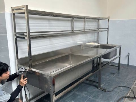 Thi Công Inox Quán Mì Cay Chuyên Nghiệp