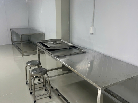 Gia công bàn inox thú y tại Long Khánh