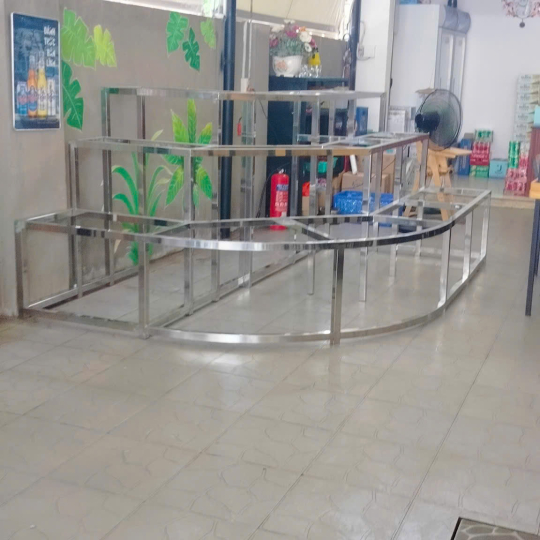 giá đỡ inox hồ hải sản