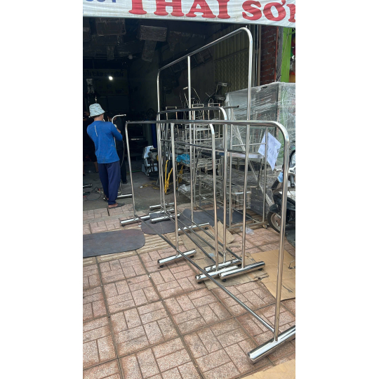 Giá treo đồ inox long khánh - gia công inox đồng nai